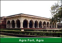 Agra Fort, Agra Travel Agent